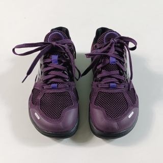 Кроссовки женские