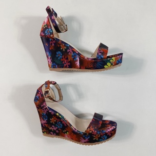 Босоножки женские