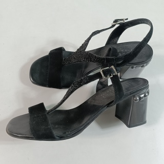 Босоножки женские