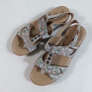 Босоножки женские