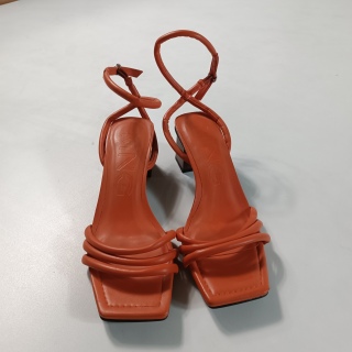 Босоножки женские