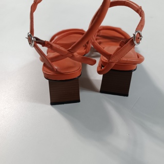 Босоножки женские