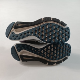 Кроссовки женские