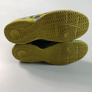 Кроссовки женские