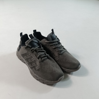 Кроссовки женские