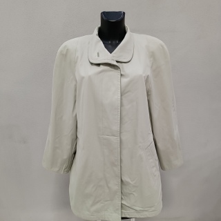 Ветровка женская