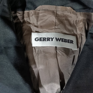 Ветровка женская