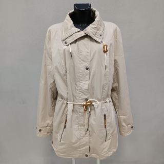 Ветровка женская