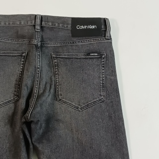 Джинсы женские