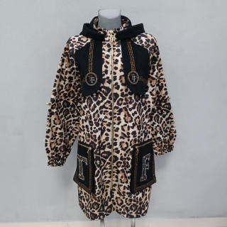 Ветровка женская