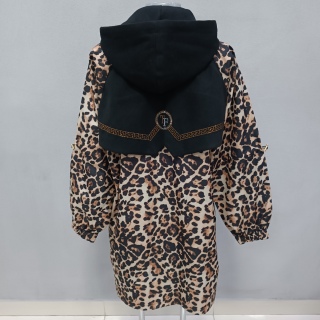 Ветровка женская