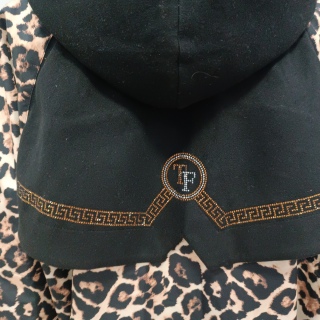 Ветровка женская