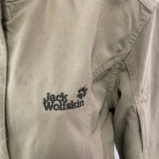 Ветровка женская