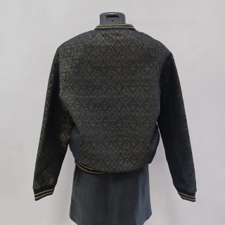 Ветровка женская