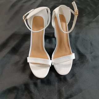 Босоножки женские