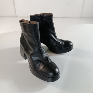 Ботинки женские