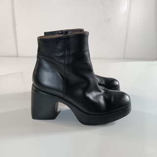 Ботинки женские