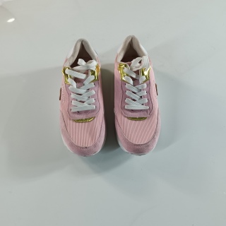 Кроссовки женские