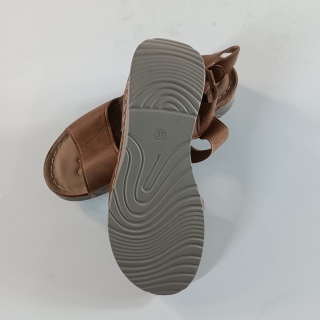 Босоножки женские