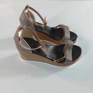 Босоножки женские