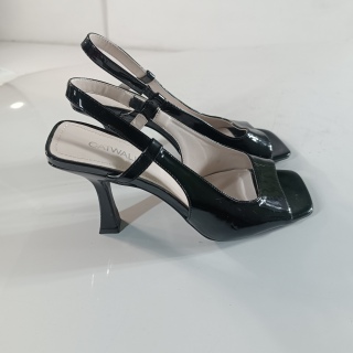 Босоножки женские