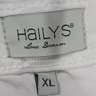 Шорты женские