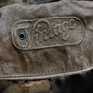 Куртка кожаная женская