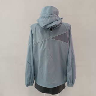 Ветровка женская