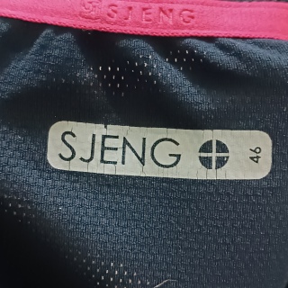 Футболка женская