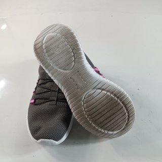 Кроссовки женские