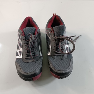 Кроссовки женские