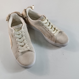 Кроссовки женские