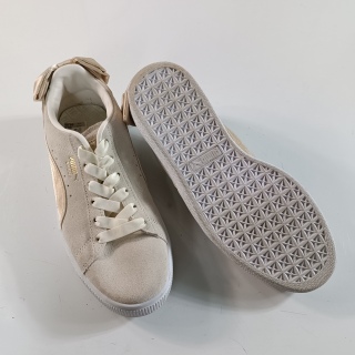 Кроссовки женские