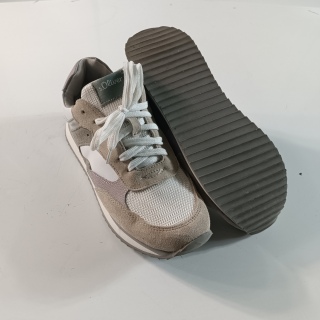 Кроссовки женские