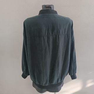 Ветровка женская