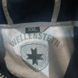 Ветровка женская