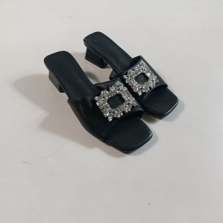 Босоножки женские