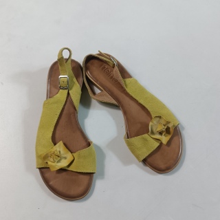 Босоножки женские