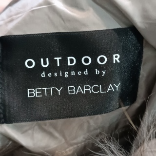 Пуховик женский