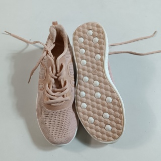 Кроссовки женские