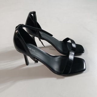 Босоножки женские