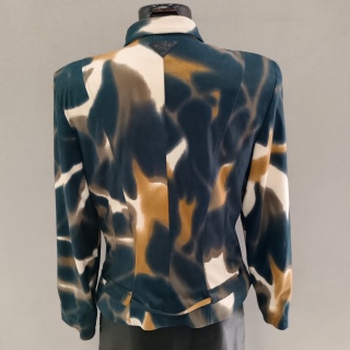 Ветровка женская