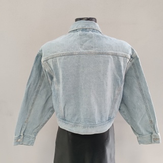 Куртка джинсовая женская