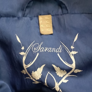 Ветровка женская