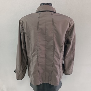 Ветровка женская