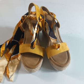 Босоножки женские