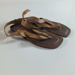 Босоножки женские