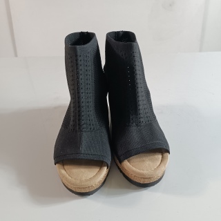 Босоножки женские