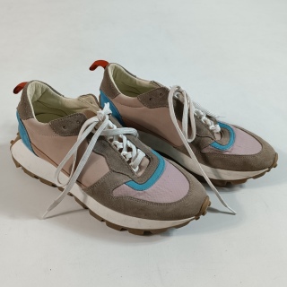 Кроссовки женские