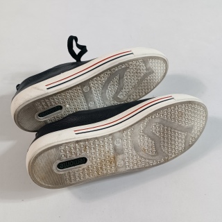 Кроссовки женские